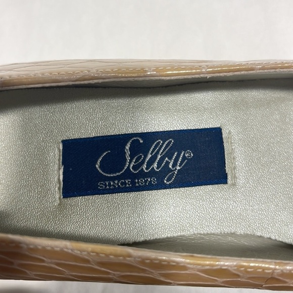 Vintage 1970’s Selly Shoes Faux Yellow Snakeskin with Block Heel Size 8.5 - Picture 6 of 10